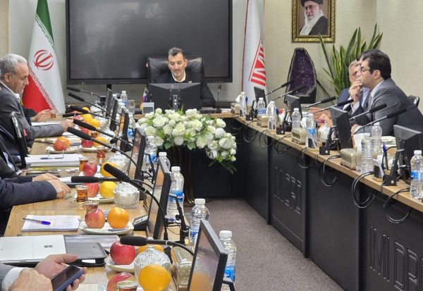 نشست سمیعی نژاد رئیس هیئت عامل ایمیدرو برای بررسی مشکلات مالی فولاد زاگرس اندیمشک 32